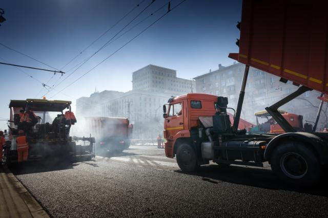 Asphalt machines for use in the industrial cleaner